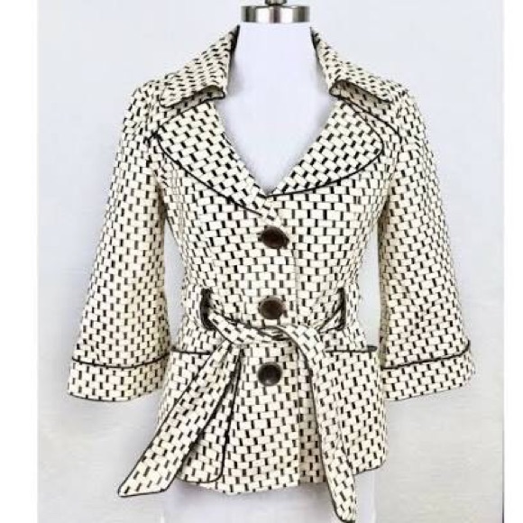Nanette Lepore belted blazer size 4, like new - Picture 1 of 5